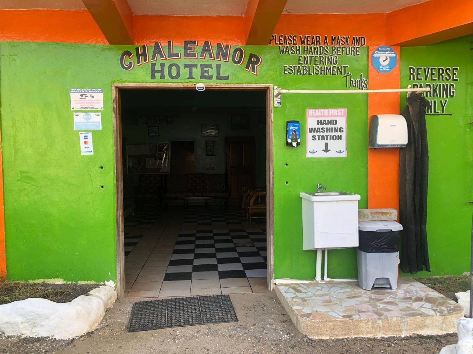 Chaleanor Hotel Dangriga Buitenkant foto
