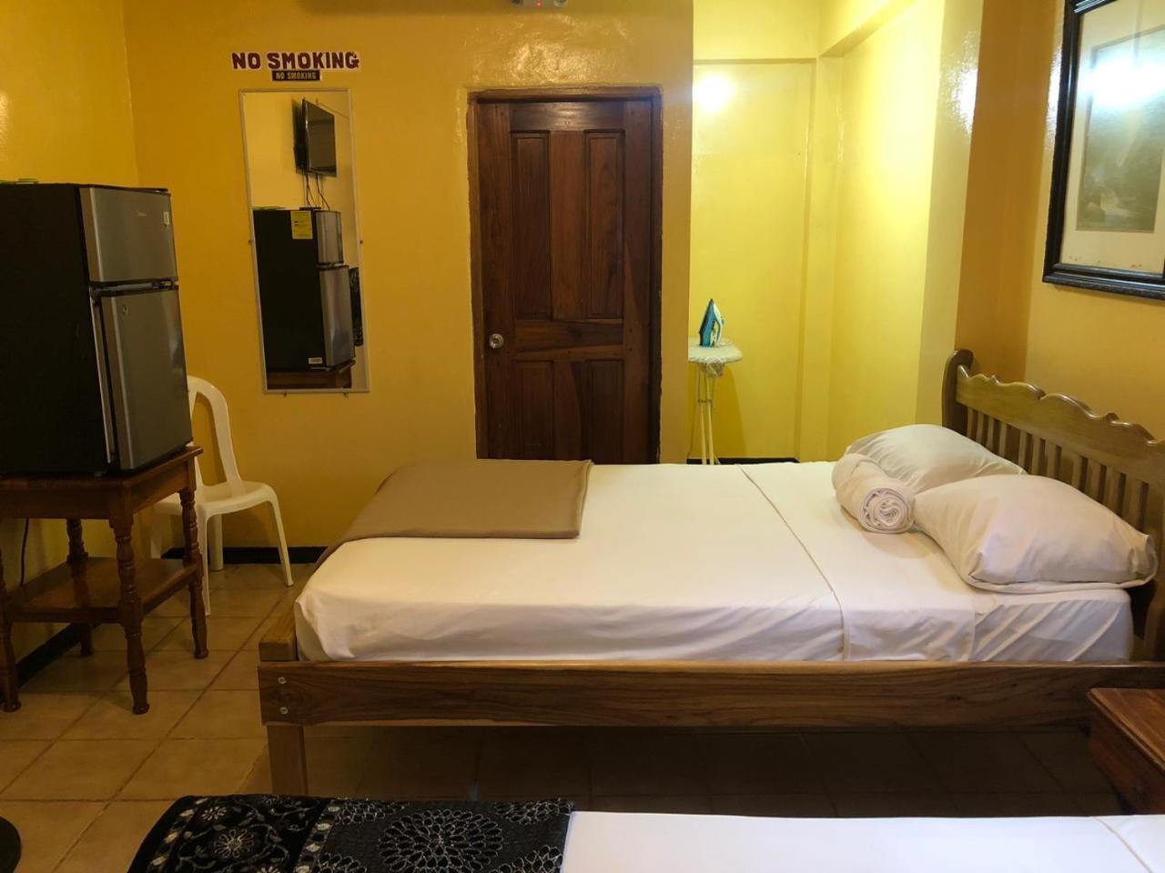 Chaleanor Hotel Dangriga Buitenkant foto